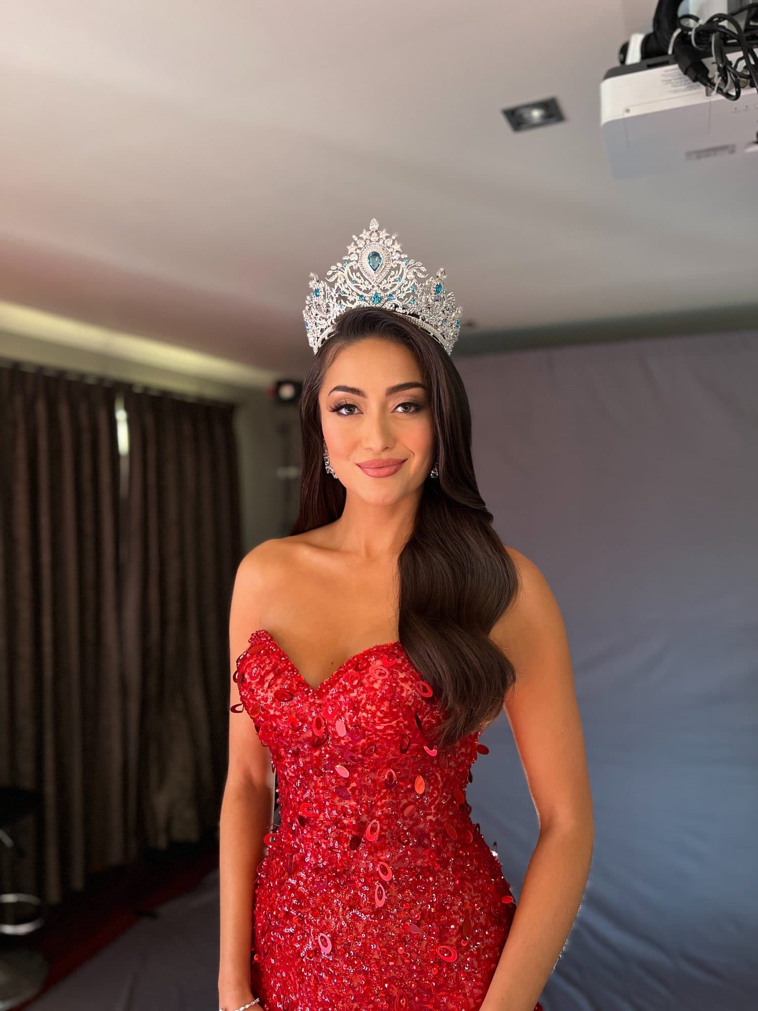Pageant glam, sculpted and crown-ready